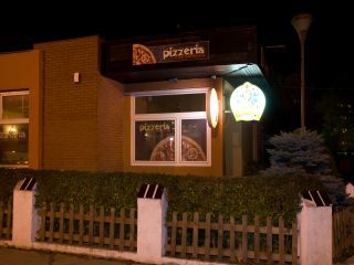 Pizzeria